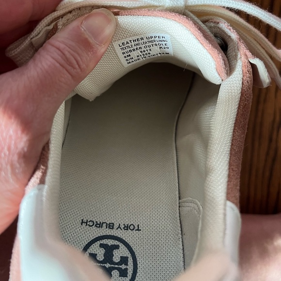 Tory Burch NWT Howell Ruffle Court Shoe Suede / Nappa Leather Size 9 - Picture 9 of 13